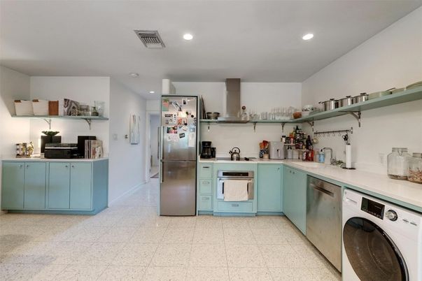 Interior, Kitchen, Recessed Lighting, Washer