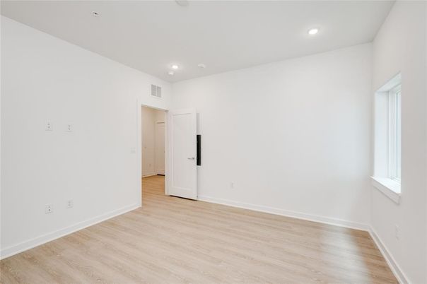 Empty room, Interior, Recessed Lighting, Wood Texture Flooring
