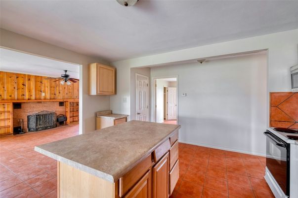 Fireplace, Interior, Kitchen