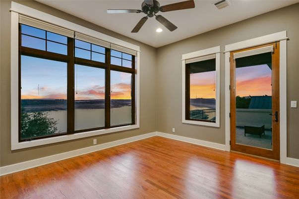 Empty room, Interior, Recessed Lighting, Water, Wood Texture Flooring