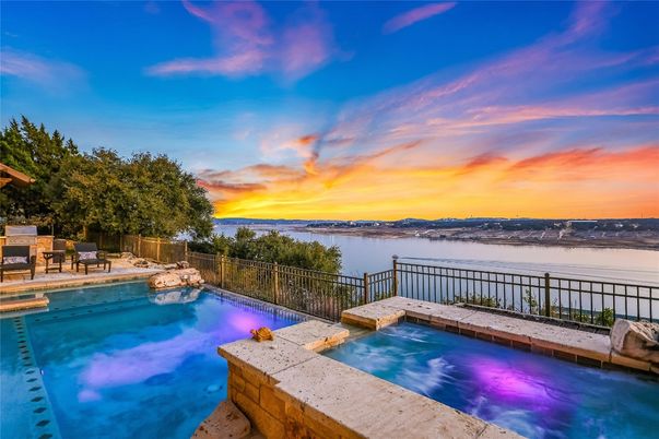 Exterior, Pool, Water