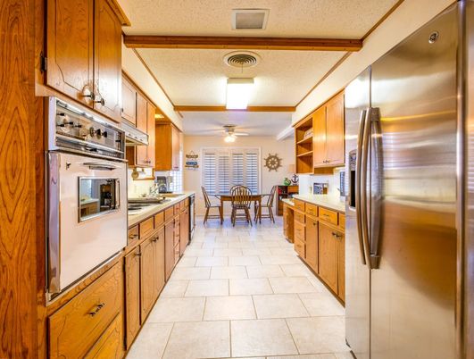 Dining room, Interior, Kitchen, Stainless Steel Appliances