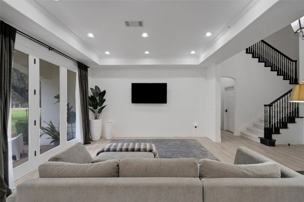 Interior, Living room, Recessed Lighting, Wood Texture Flooring