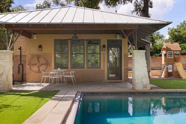 Exterior, Playground, Pool