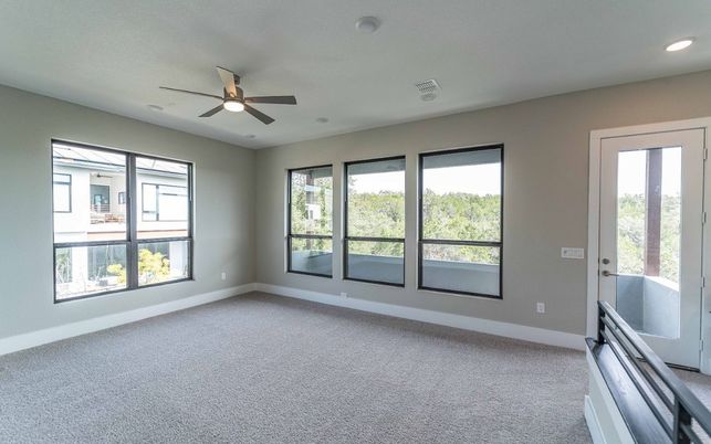 Empty room, Interior, Recessed Lighting