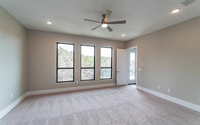 Empty room, Interior, Recessed Lighting