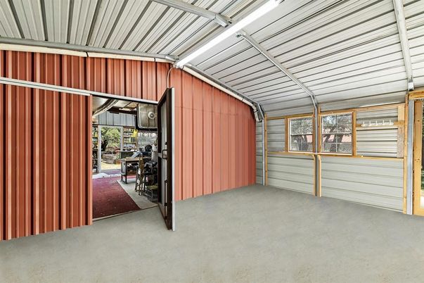 Garage, Interior