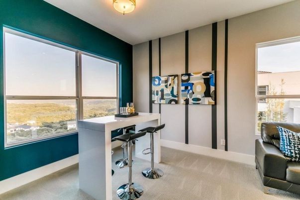 Home Office, Interior