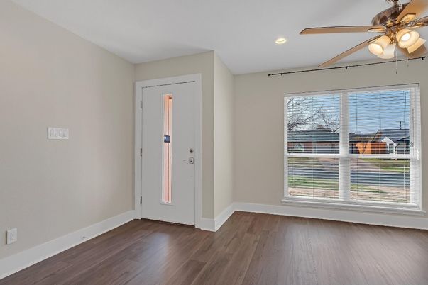 Empty room, Interior, Recessed Lighting, Wood Texture Flooring