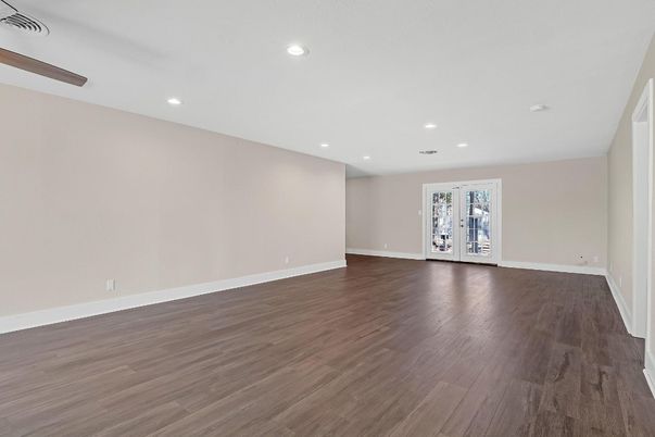 Empty room, Interior, Recessed Lighting, Wood Texture Flooring