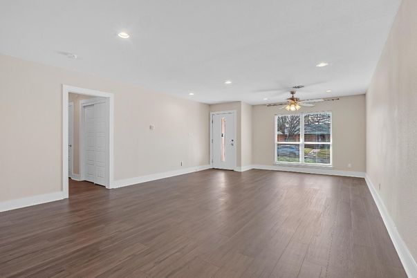 Empty room, Interior, Recessed Lighting, Wood Texture Flooring