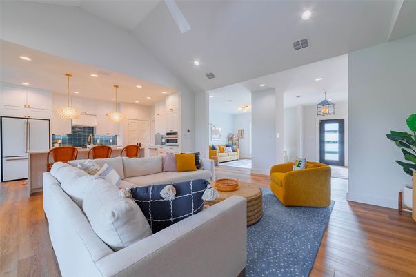 Dining room, Interior, Kitchen, Living room, Pendant Lights, Recessed Lighting, Stainless Steel Appliances, Wood Texture Flooring