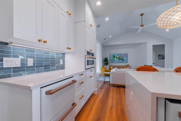 Interior, Kitchen, Living room, Pendant Lights, Recessed Lighting, Stainless Steel Appliances, Wood Texture Flooring