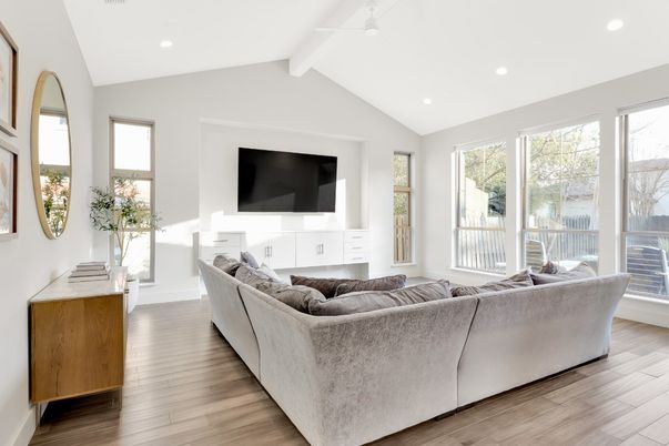 Interior, Living room, Recessed Lighting, Wood Texture Flooring