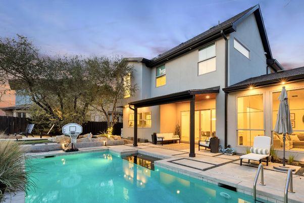 Exterior, Pool