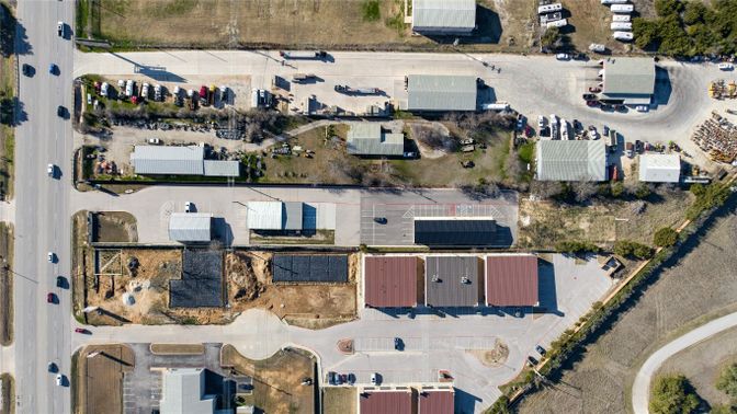 Exterior, Drone