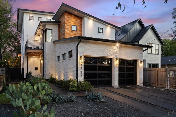Attached, Exterior, Facade, Modern