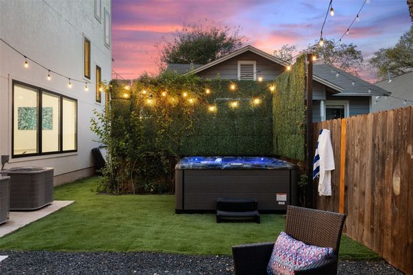 Exterior, Hot Tub