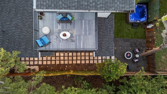 Exterior, Drone