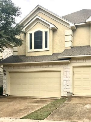 Attached, Exterior, Facade, American Craftsman