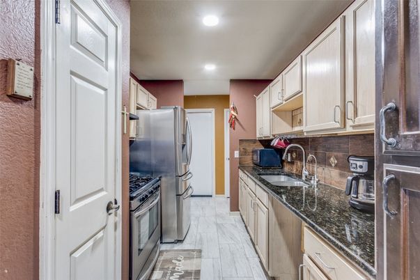 Interior, Kitchen, Marble, Recessed Lighting
