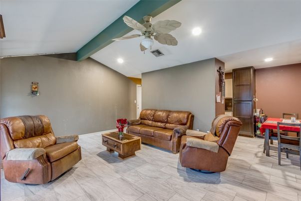 Dining room, Interior, Living room, Recessed Lighting