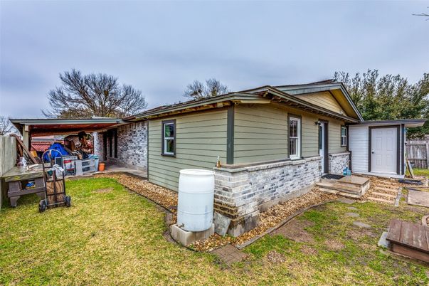 Backyard, Exterior
