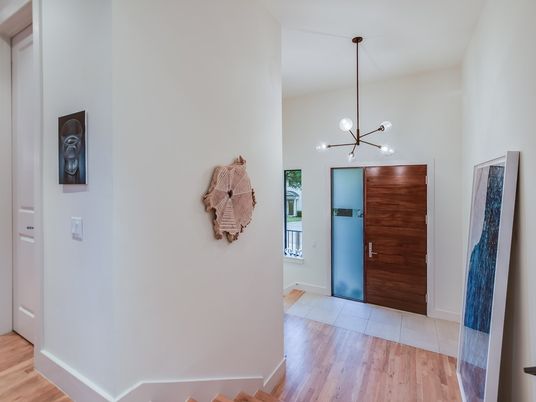 Interior, Pendant Lights, Wood Texture Flooring