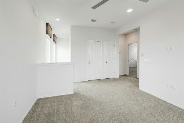 Empty room, Interior, Recessed Lighting