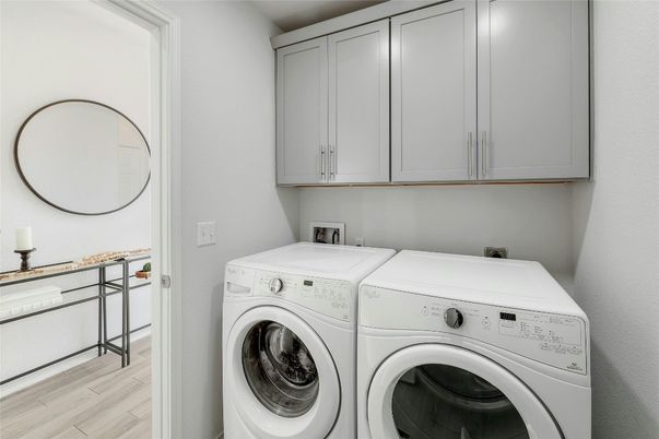 Interior, Washer, Wood Texture Flooring