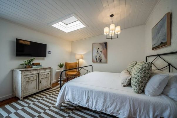 Bedroom, Interior, Pendant Lights
