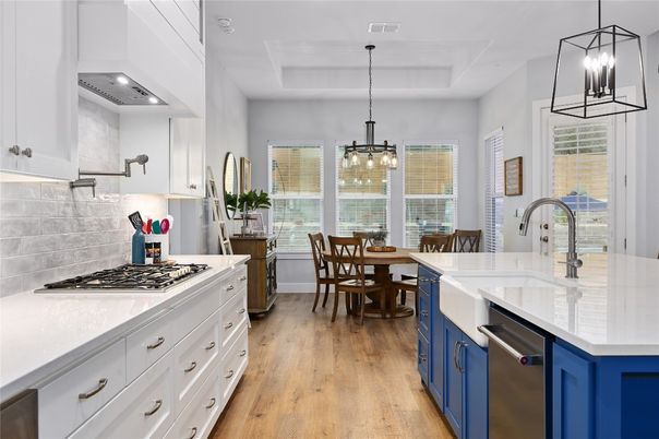 Dining room, Interior, Kitchen, Pendant Lights, Stainless Steel Appliances, Wood Texture Flooring