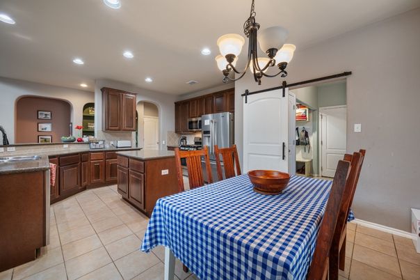 Chandelier, Dining room, Interior, Kitchen, Recessed Lighting, Stainless Steel Appliances