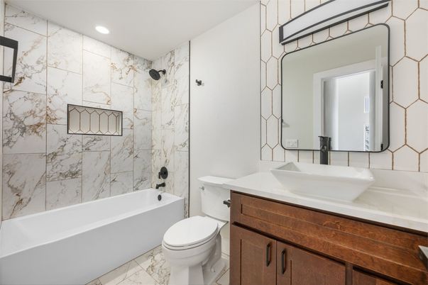 Bathroom, Interior, Marble, Marble Walls, Recessed Lighting