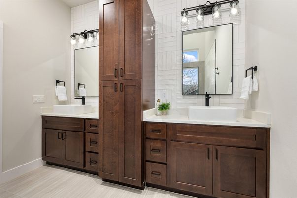 Bathroom, Dual Sink Vanities, Interior