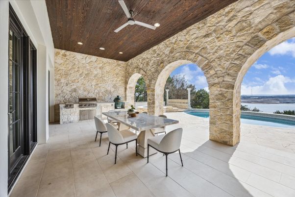 Exterior, Pool, Water