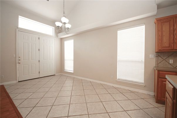 Chandelier, Empty room, Interior, Pendant Lights