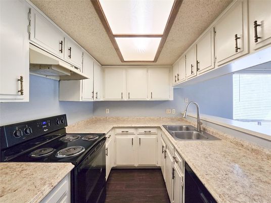 Glass Ceilings, Interior, Kitchen, Wood Texture Flooring