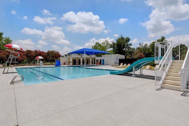 Exterior, Playground, Pool