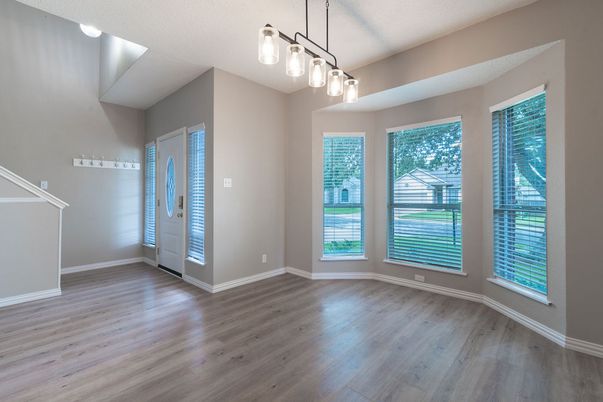 Empty room, Interior, Pendant Lights, Wood Texture Flooring