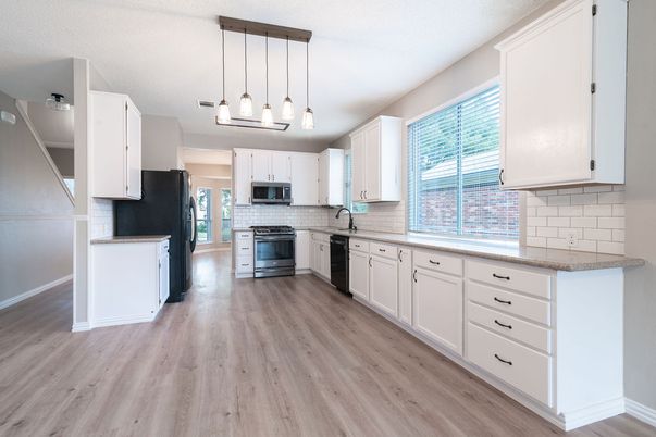Interior, Kitchen, Pendant Lights, Wood Texture Flooring