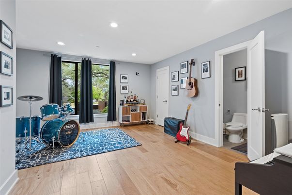 Bathroom, Interior, Recessed Lighting, Wood Texture Flooring