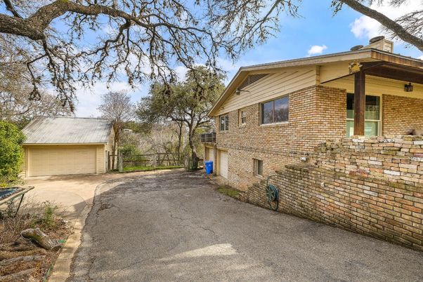 Detached Garage, Exterior