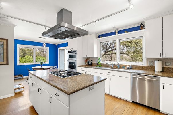 Dining room, Interior, Kitchen, Pendant Lights, Stainless Steel Appliances, Wood Texture Flooring
