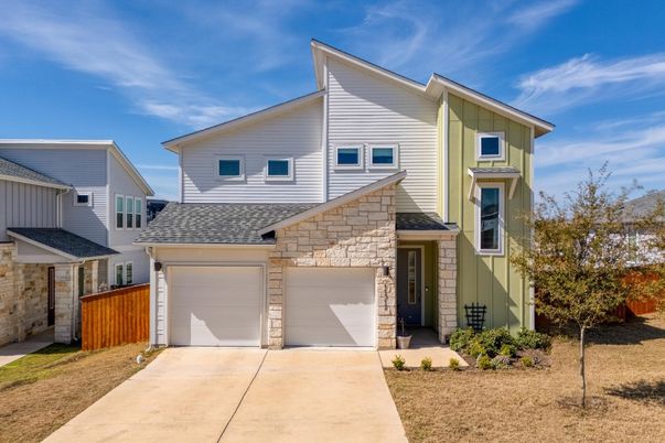 Attached, Exterior, Facade, Farmhouse