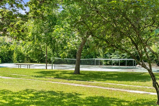 Exterior, Tennis Courts