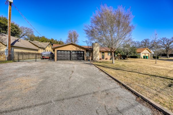 Backyard, Detached Garage, Exterior