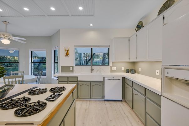 Dining room, Interior, Kitchen, Recessed Lighting, Wood Texture Flooring