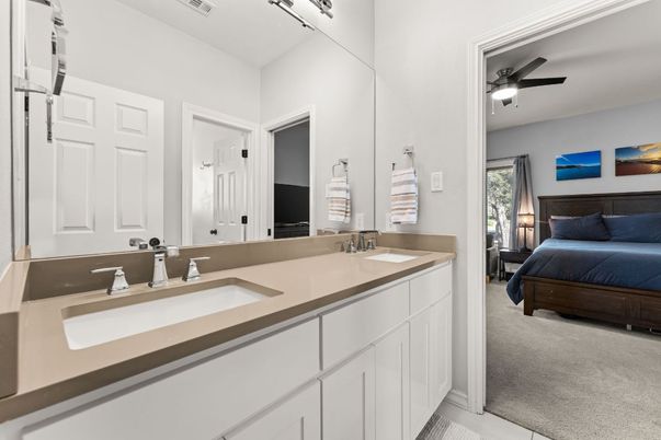 Bathroom, Bedroom, Dual Sink Vanities, Interior