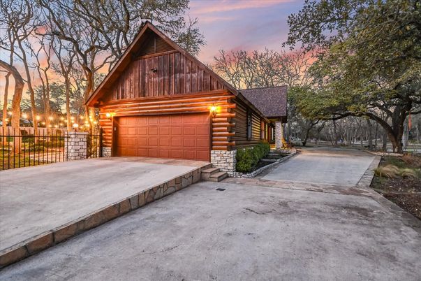 Attached, Exterior, Facade, Log Home